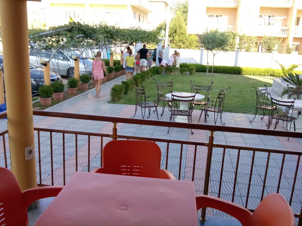 Hotel Restaurant Globi Velipojë 外观 照片