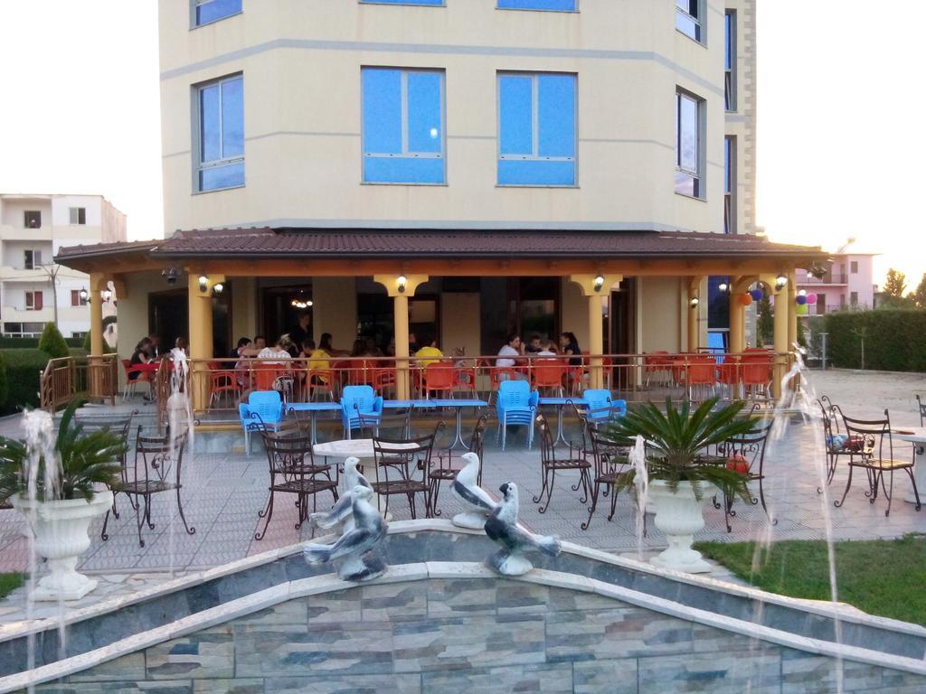 Hotel Restaurant Globi Velipojë 外观 照片