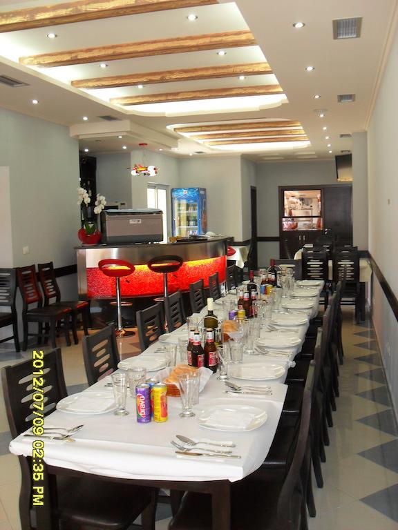 Hotel Restaurant Globi Velipojë 外观 照片