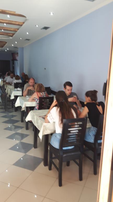 Hotel Restaurant Globi Velipojë 外观 照片